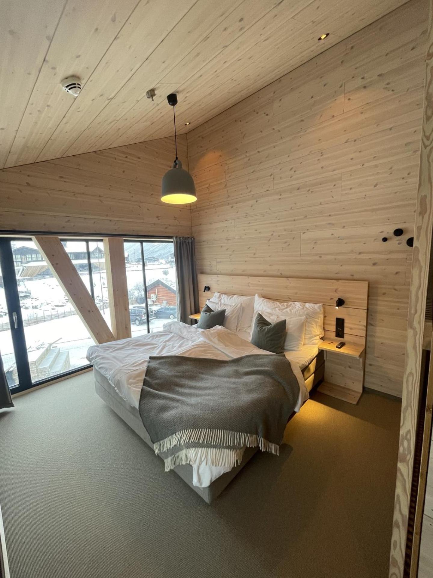 Brimibue Hotel Lom Esterno foto